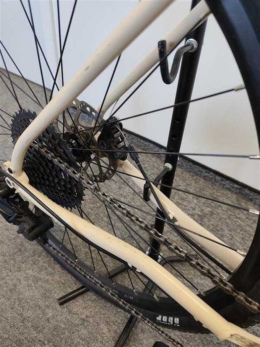 Rower gravelowy KROSS ESKER 4.0 Beżowy OUTLET