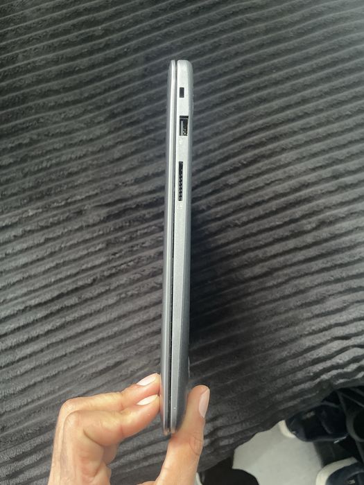 Asus Vivobook E403SA