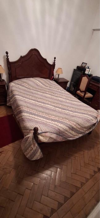 Quarto completo - cama + colchao + 2 mesas cabeceira