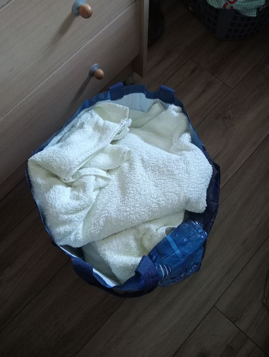 Toalhas vários tamanhos e mantas IKEA