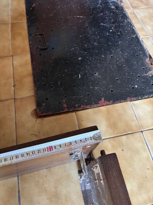 Vendo cama casal em castanho