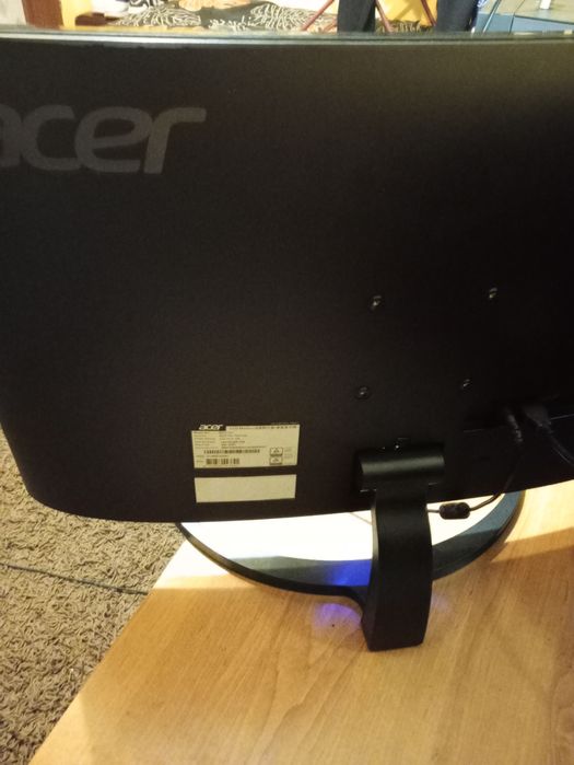 Acer ED273U 27" – HDMI + zasilacz, stan bardzo dobry