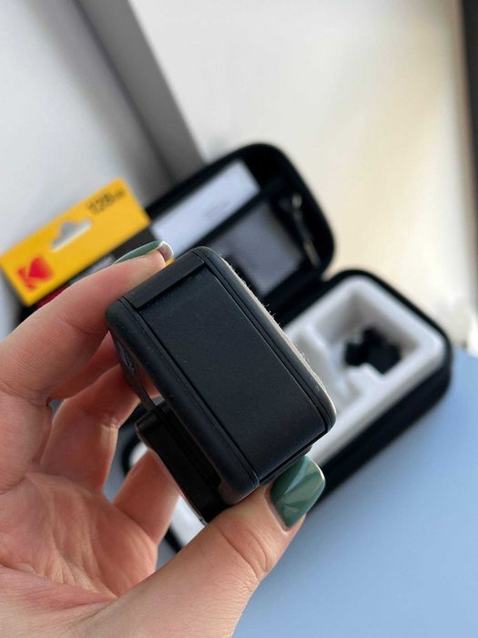 Екшн-камера GoPro Hero 10 з захисними плівками