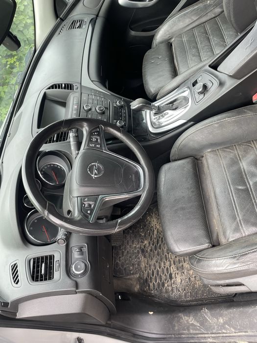 Na częśći Opel Insignia A Rocznik 2008 - 2016