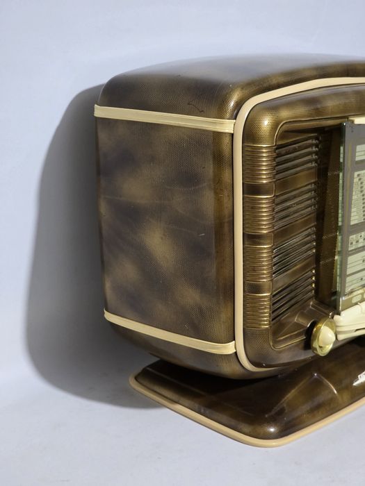 Rádio antigo reparado SNR