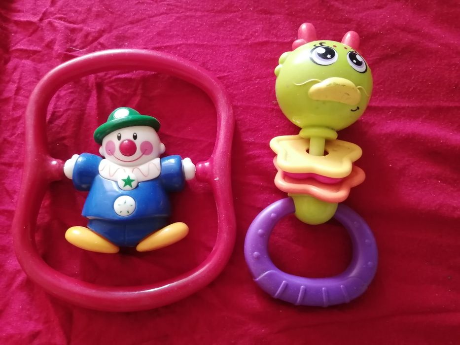 Погремушки для малышей разные