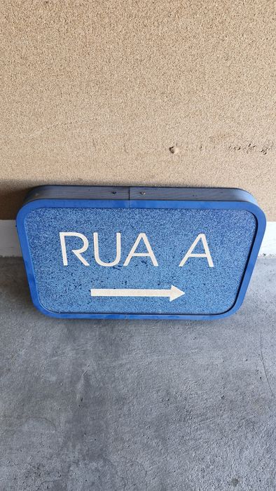 Sinal indicatorio de rua