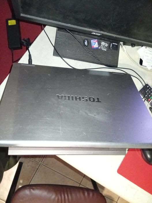 Portátil Toshiba Satellite Pro S300