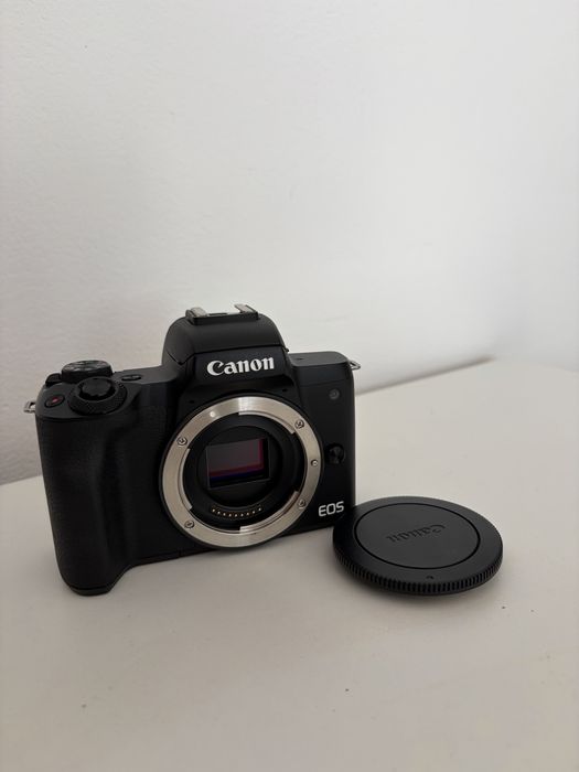 Canon M50 + lente 15-45mm + Acessorios