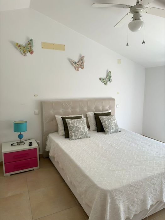 Apartamento Moderno com Vista Mar na Nazaré – Localização Premium