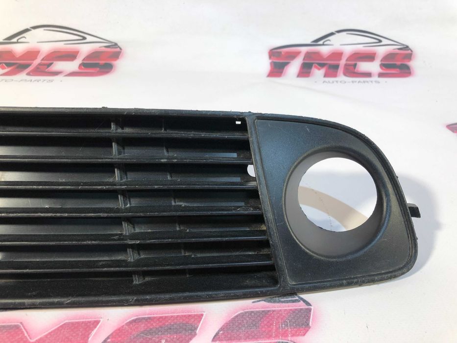 Grelha Parachoques AUDI A6 C5 DIREITA ORIGINAL