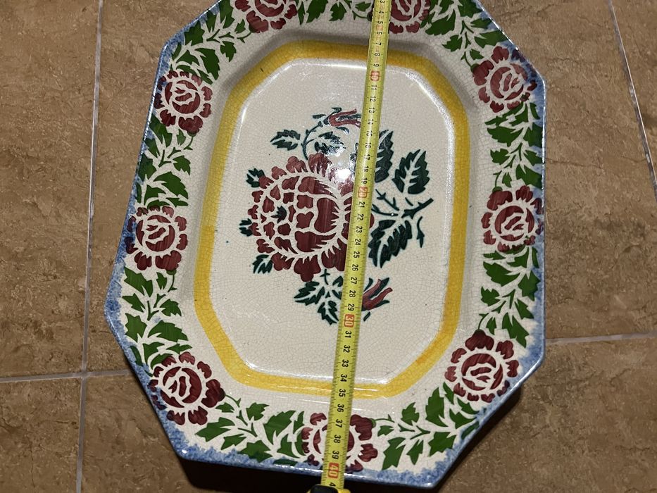 Vendo lindas travessas e pratos pintados à mão da Argilart