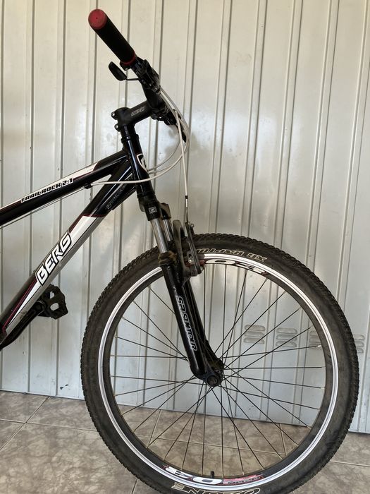 Bicicleta todo terreno BTT