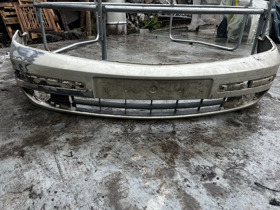 Бампер передній лагуна 2
