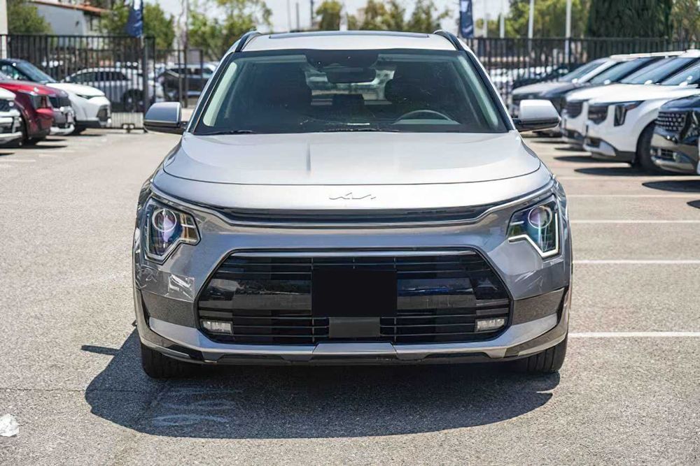 Kia Niro EX Hybrid      2023