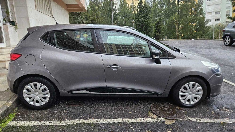 Renault Clio IV 0.9 TCe Expression 90cv | Gasolina | Muito estimado