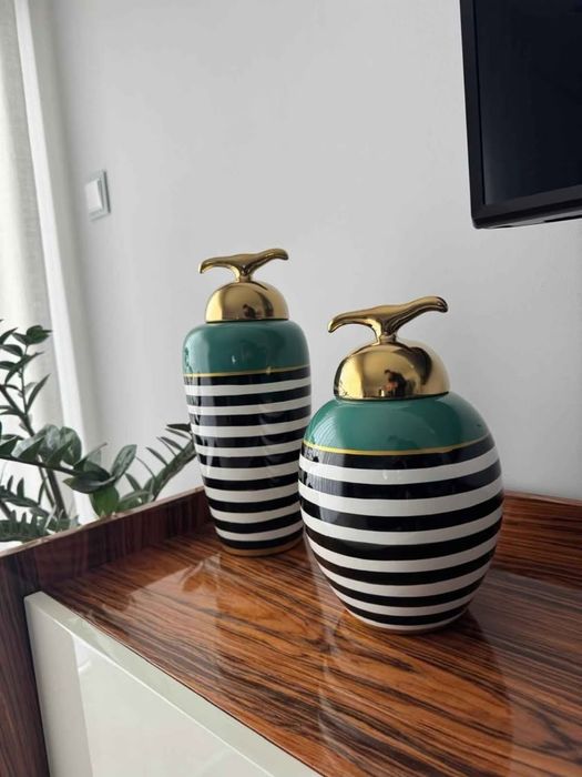 Duas peças de decoração