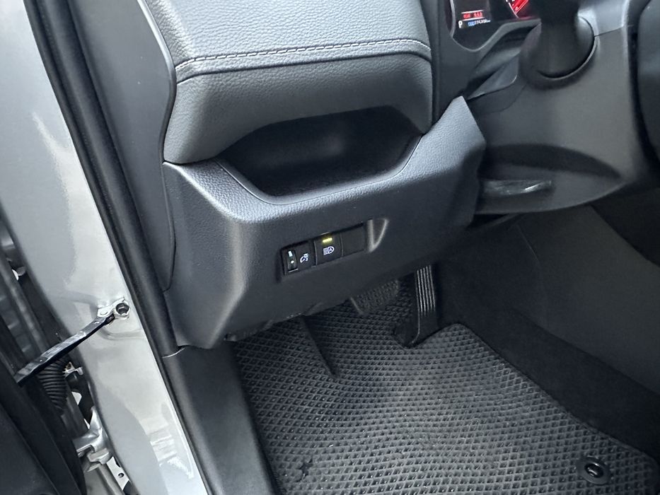Продам Toyota Rav 4 2020 року