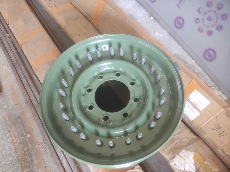 Диски посилені на Хаммер 8.25 x 16.5 GM 24-Bolt Америка. Без ранфлет.