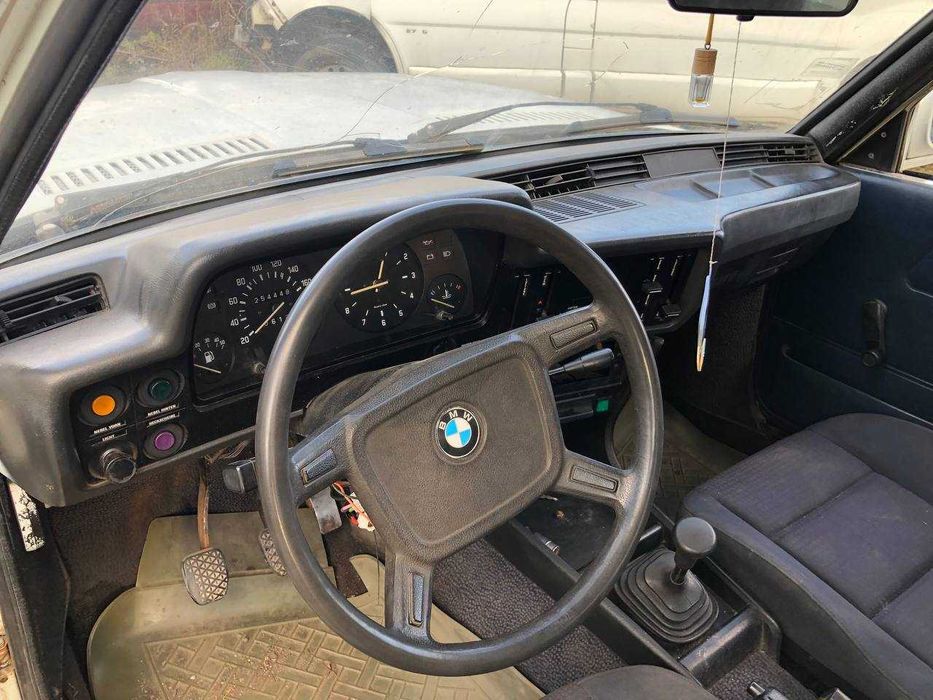BMW 3 E21 купе седан 323i / 1.6 разборка запчасти шрот