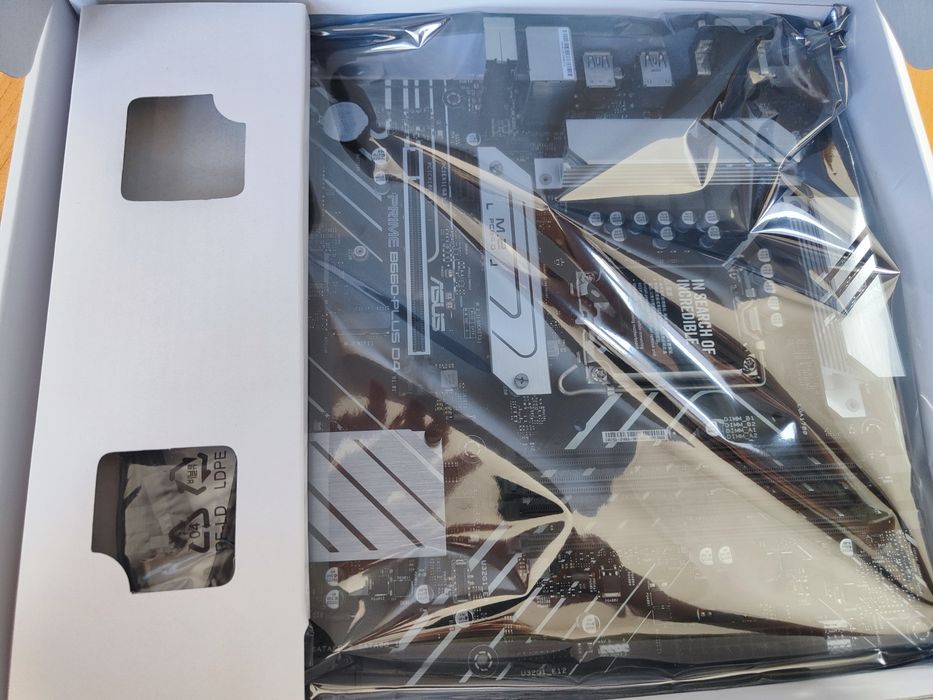 Продам комплект - материнську плату, SSD M.2