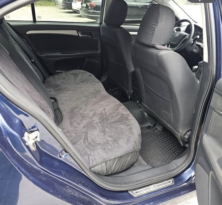 Продам автомобиль MG 350