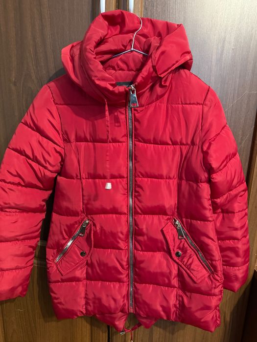 Куртка демосезона червона