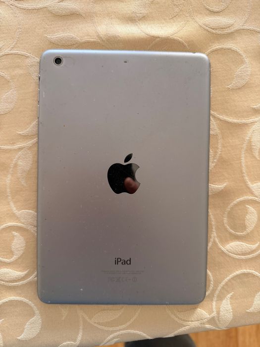 iPad mini 2 – 16GB – Wi-Fi – Com capa – Funciona perfeitamente