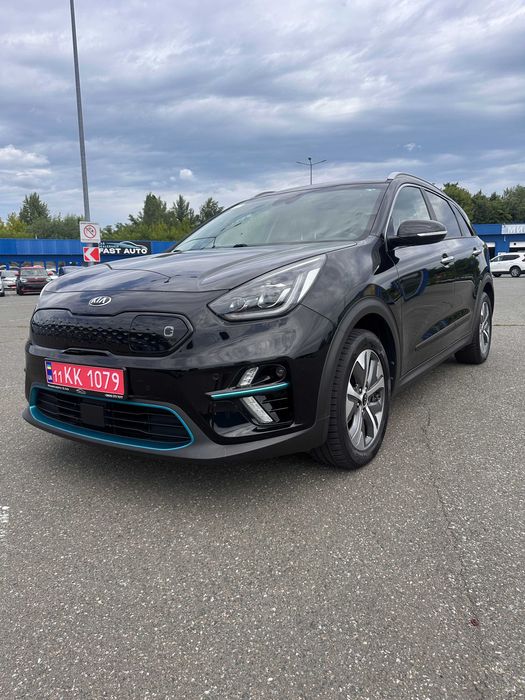 Kia Niro 2019 • 64 кВт • Максимальна комплектація