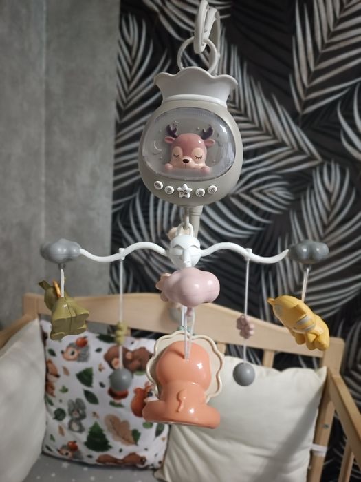 Мобіль дитячий на ліжечко