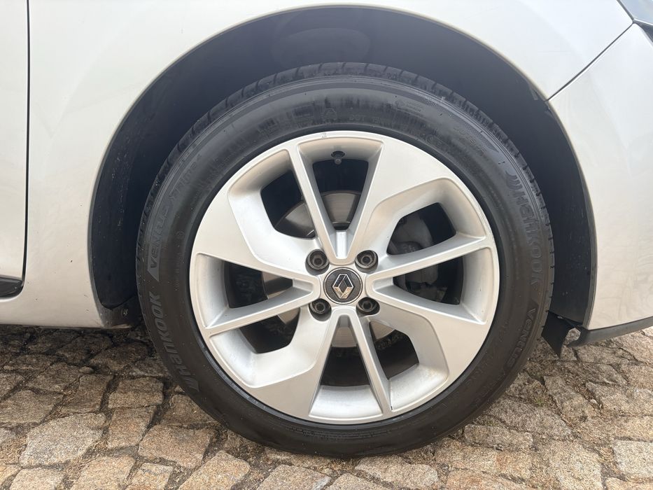 Renault Clio Sport Tourer 0.9 TCe Limited - 2018 119.000 km Revisão Feita Excelente Estado
