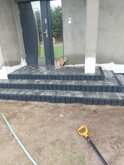 Ukladanie kostki brukowej