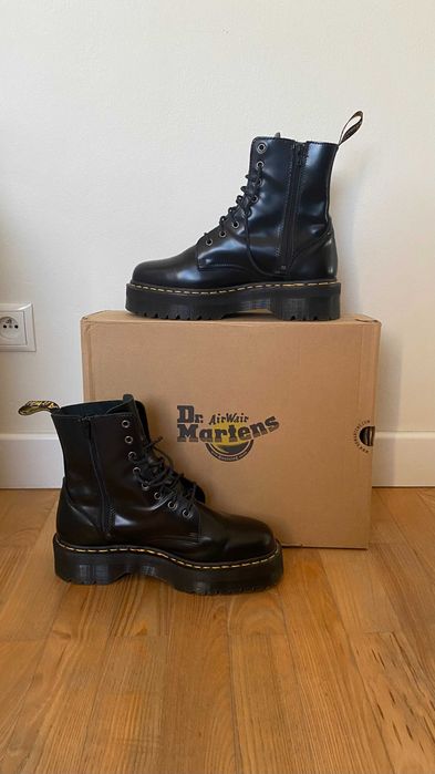 Dr. Martens Jadon