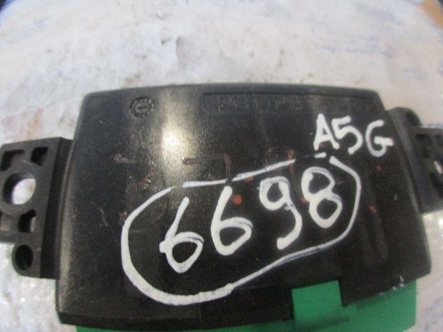 Sensor de estacionamento PEUGEOT 208