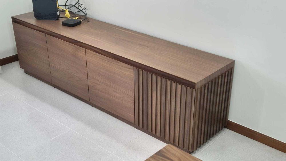 Móvel Tv 4Portas Nogueira c/ Ripado