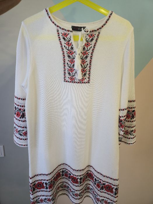 Продам вишиванку дитячу