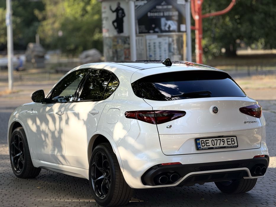 Продам Alfa-Romeo Stelvio quadrifoglio