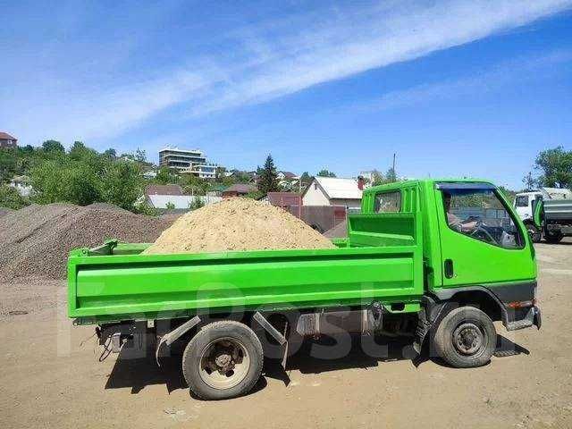 Ziemia. piasek gruz, kruszywo, transport.