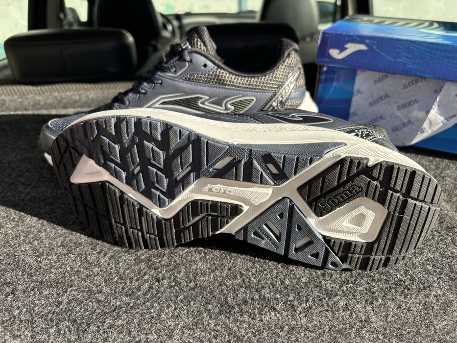 Кросівки Joma унісекс
