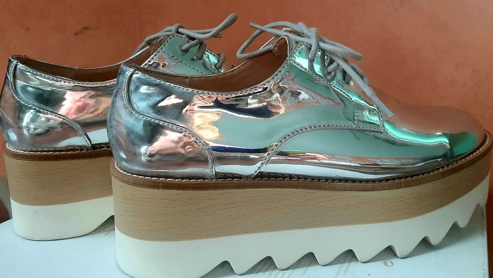 Buty oksfordki srebrne