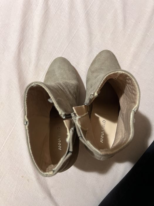 Botki na obcasie Anna Field