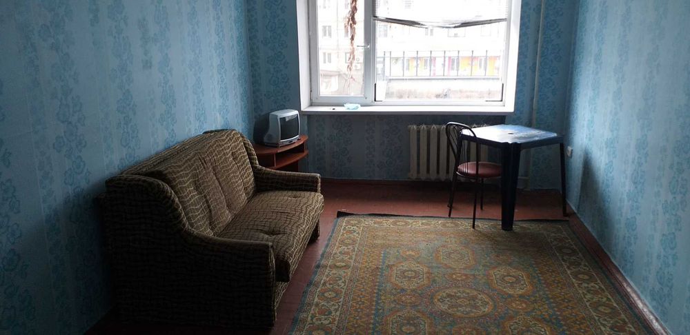 Здаю в центрі окрему кімнату в гуртожитку вул. Сталеварів