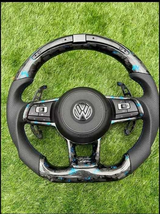 Volante VW Carbono com LED Display | Golf GTI / R (MK5 MK6 MK7 MK8)