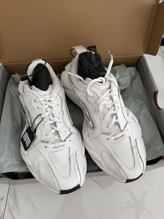 Balenciaga кросівки monday