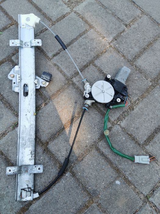 Silownik szyby Civic vii lewy przód 4 pin