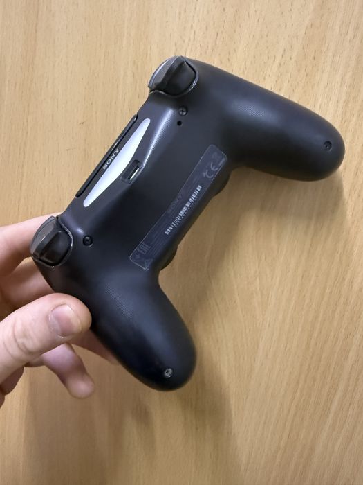 Sony PlayStation 4  slim 500