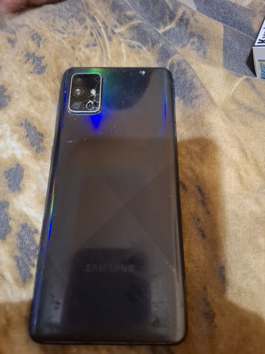 Samsung j 600FN.