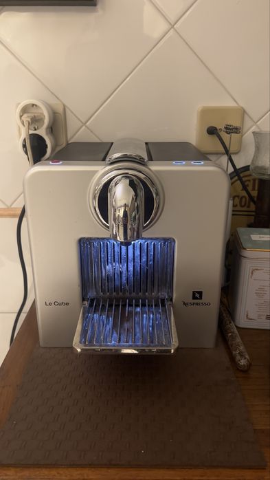 Maquina de cafe nespresso