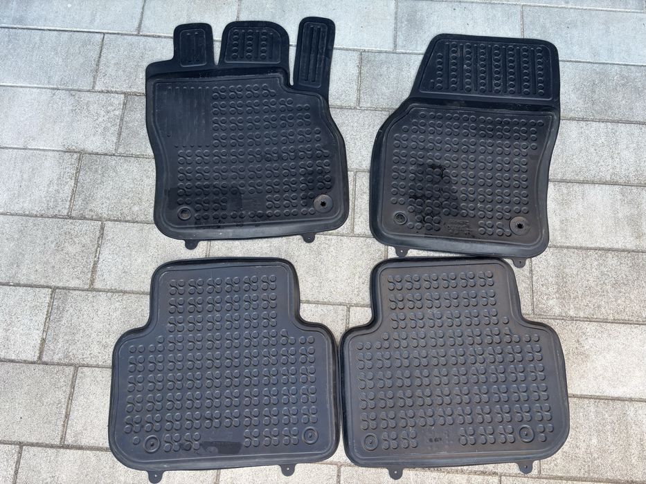 Audi Q3 II Sportback 2019- Dywaniki gumowe REZAW 200325