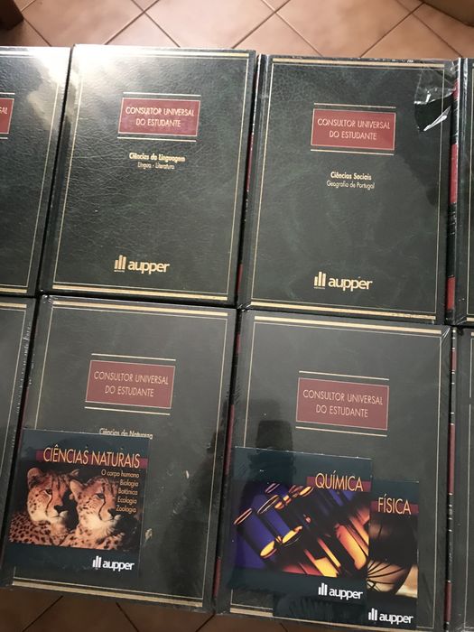 Enciclopedia , conjunto de 10 livros e 5 cd e 2 dvd